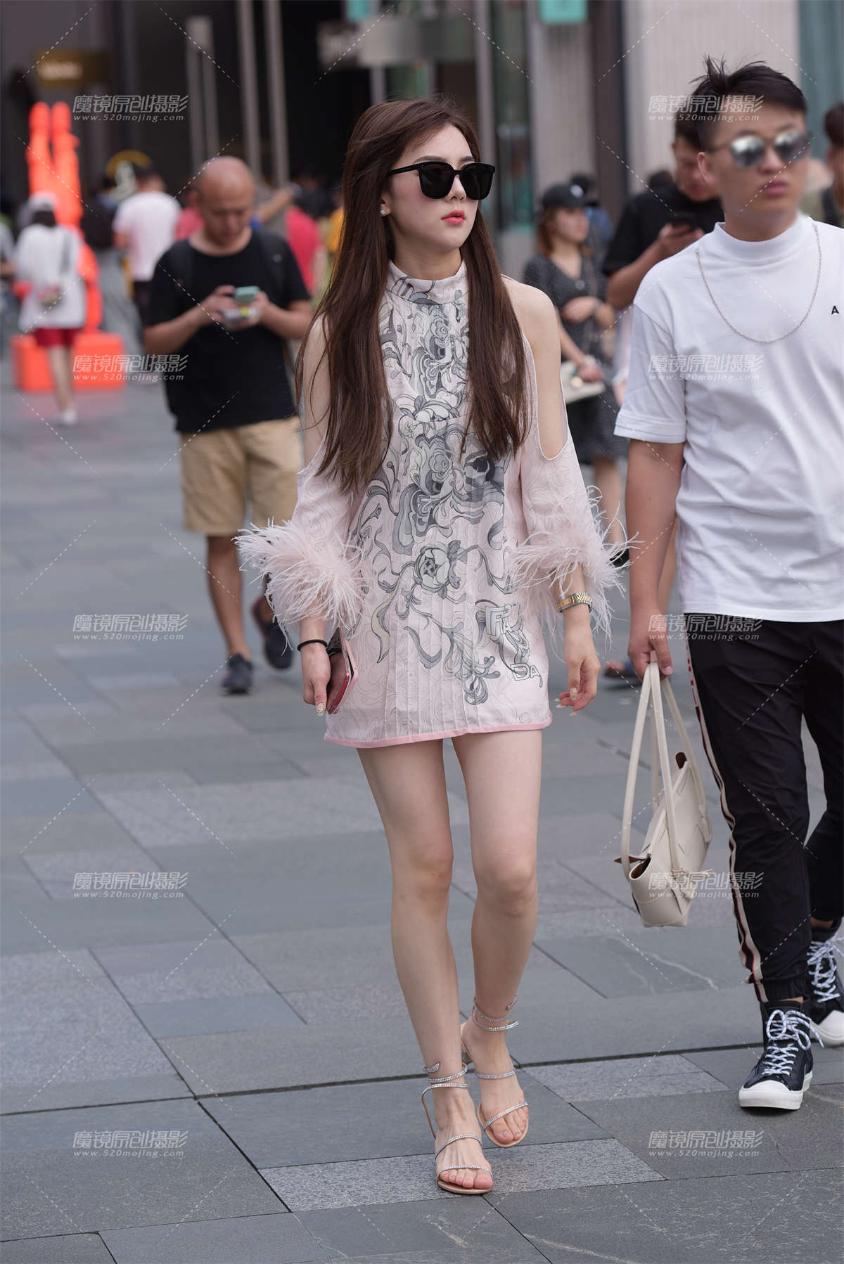 【慕容笙赛贴】白白净净的大腿-日更街拍