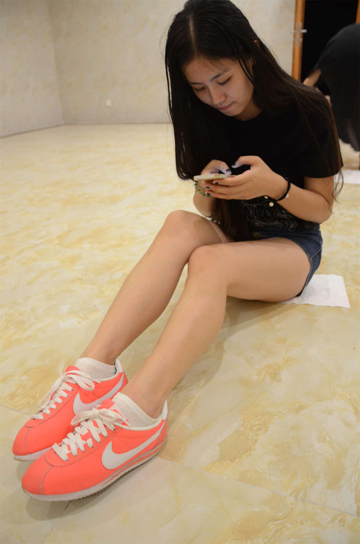 图片[2]-[战前女神] 美腿棉袜女神级摄影套图 120-日更街拍