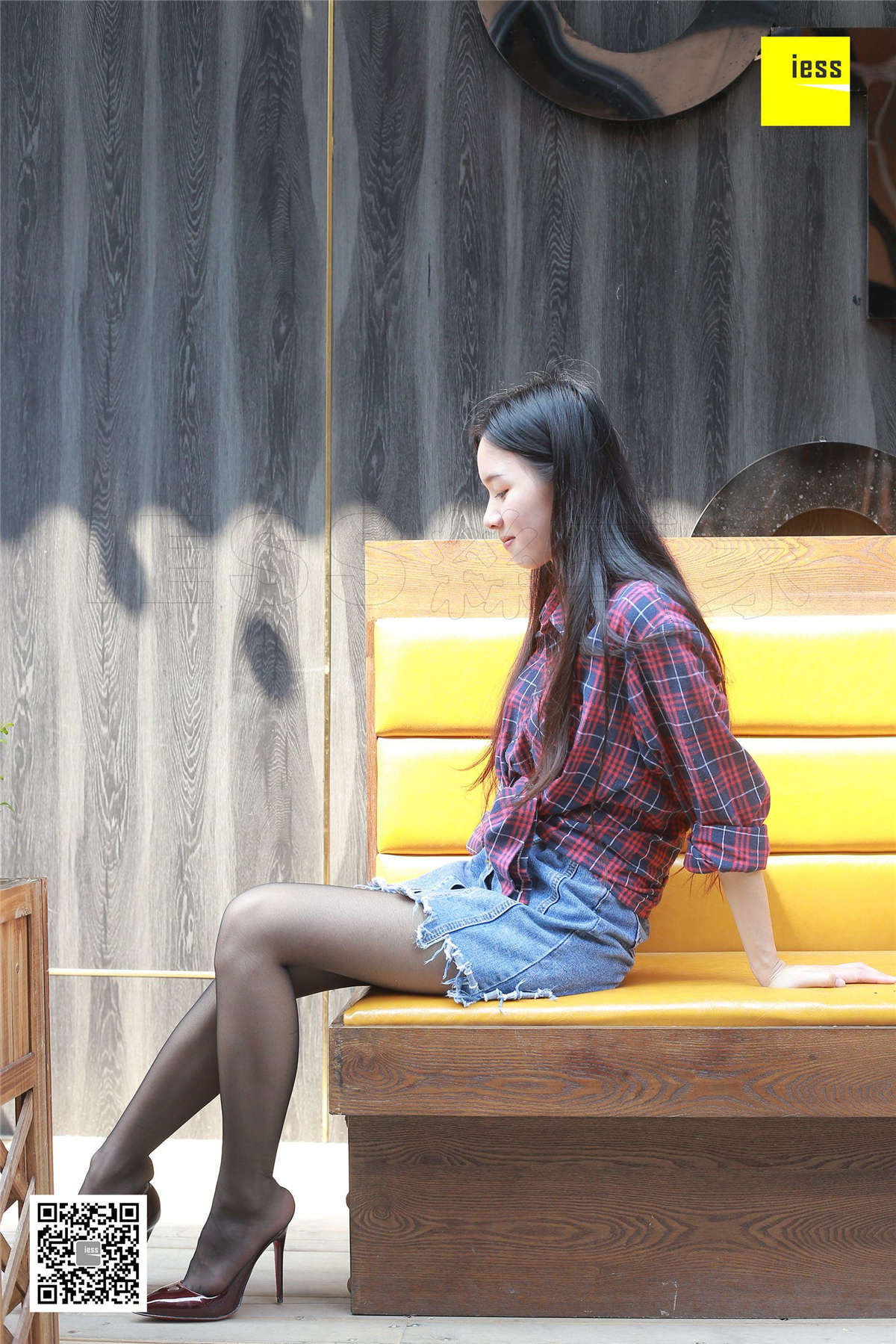 图片[2]-IESS异思趣向 丝享家204期：酒窝美女的黑丝木木-日更街拍
