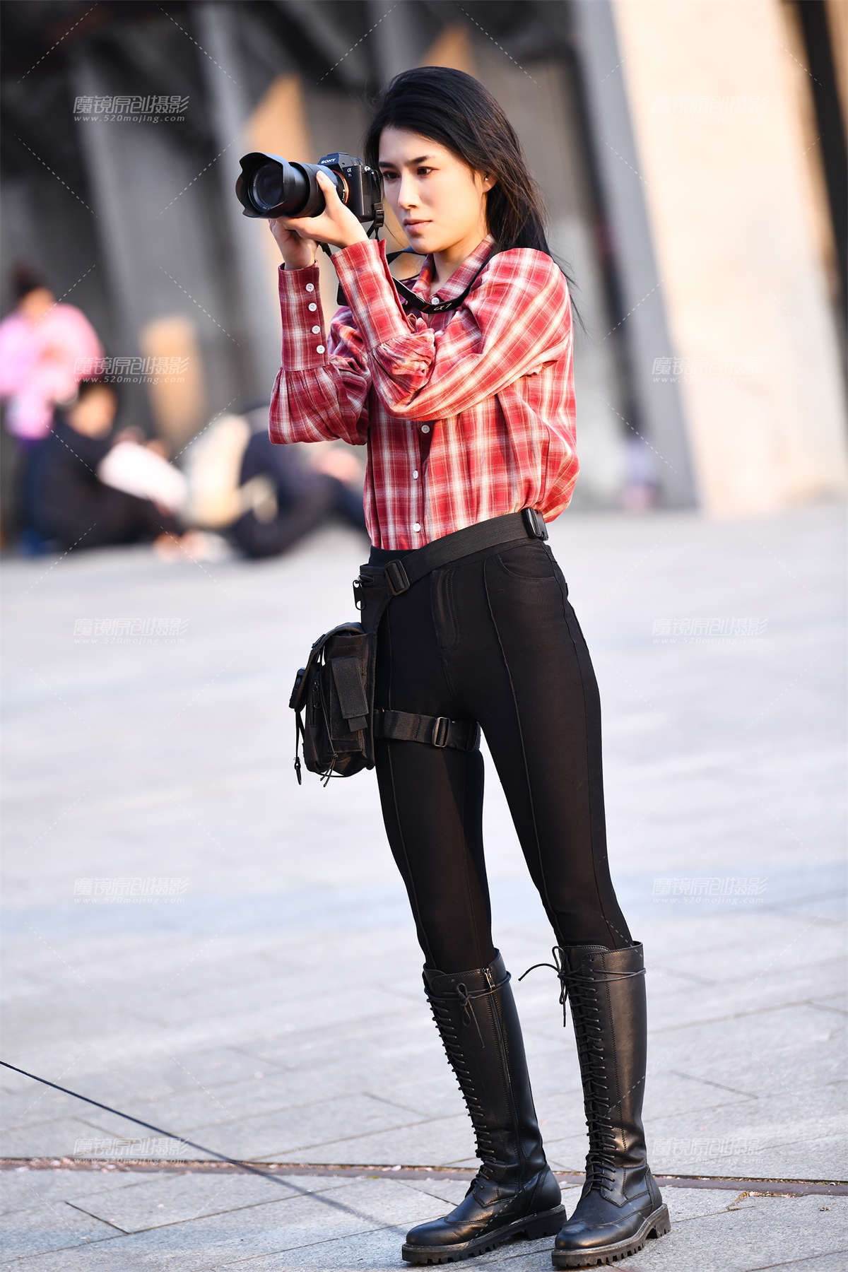 【咔喳赛贴】遇见女摄影师-日更街拍