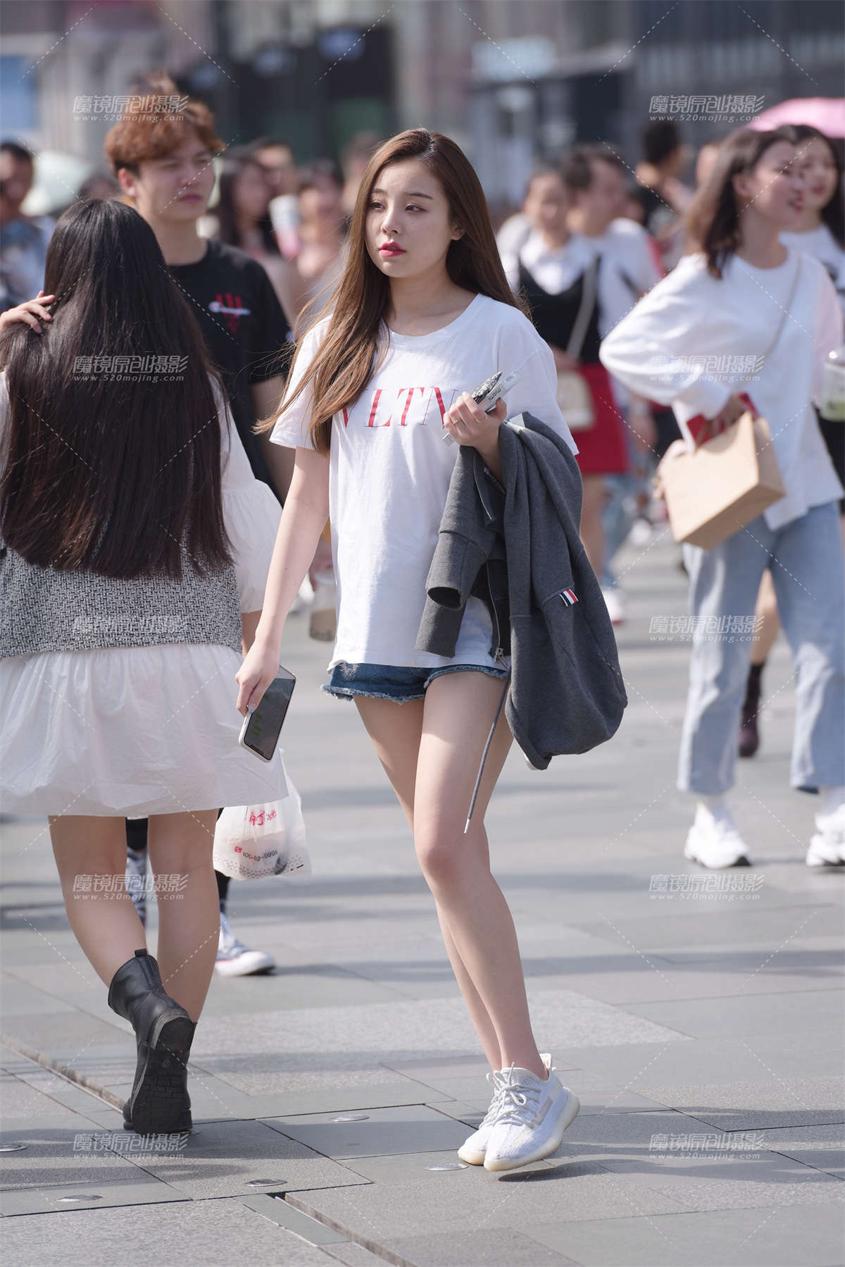 【慕容笙赛贴】热裤美女-日更街拍