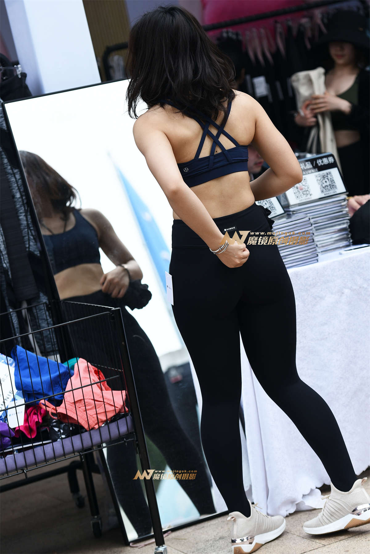 图片[2]-【咔喳赛贴】觉得有点紧-日更街拍