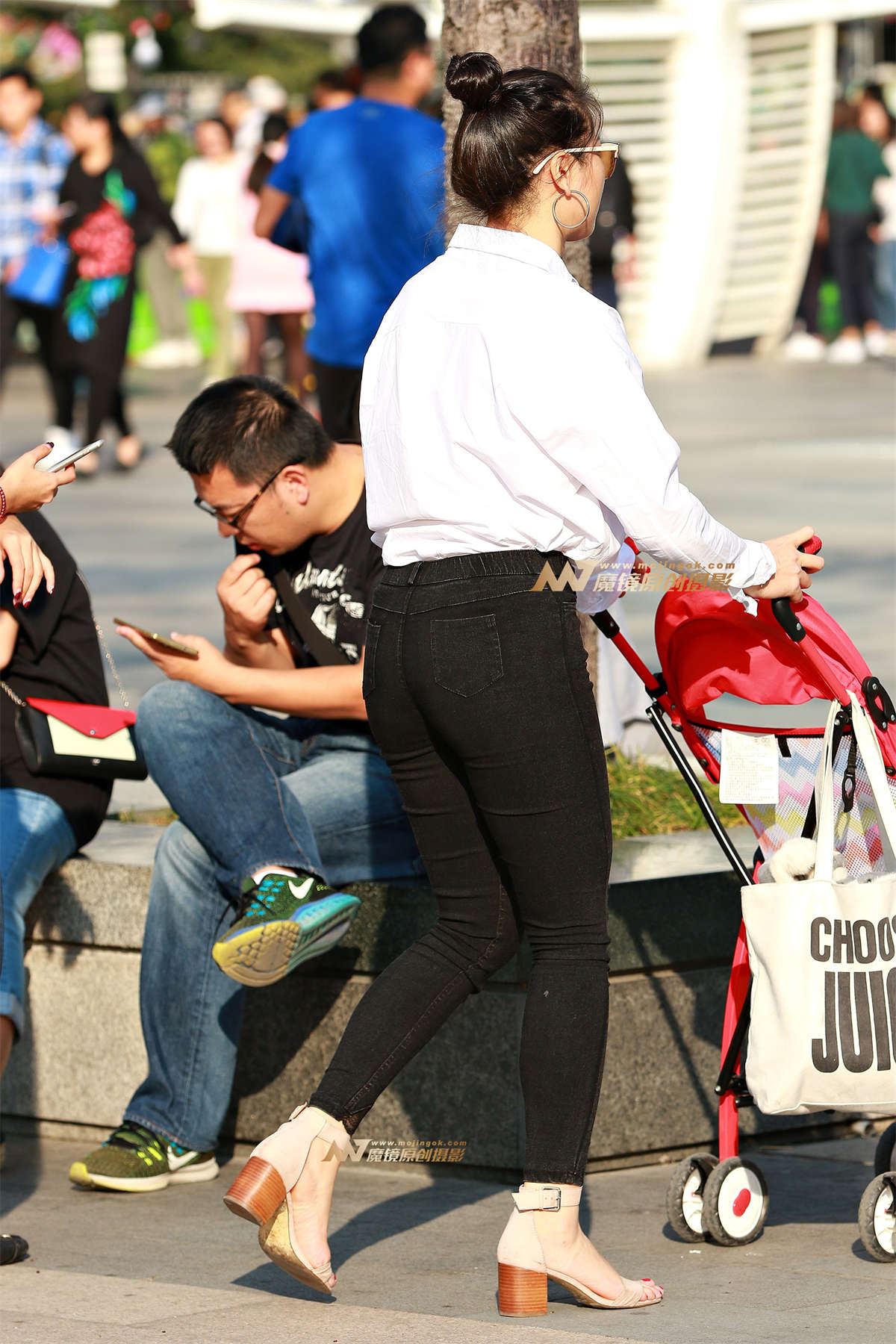 图片[2]-圆润 翘臀 紧牛 辣妈-日更街拍