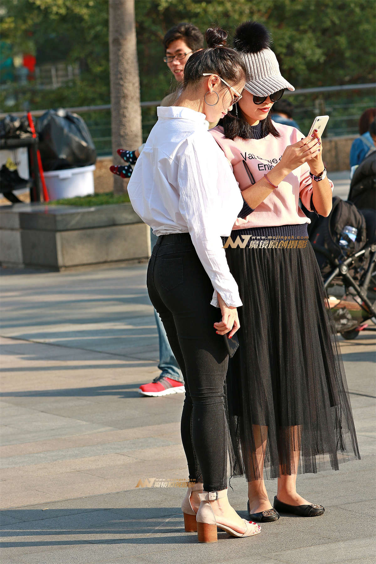 圆润 翘臀 紧牛 辣妈-日更街拍