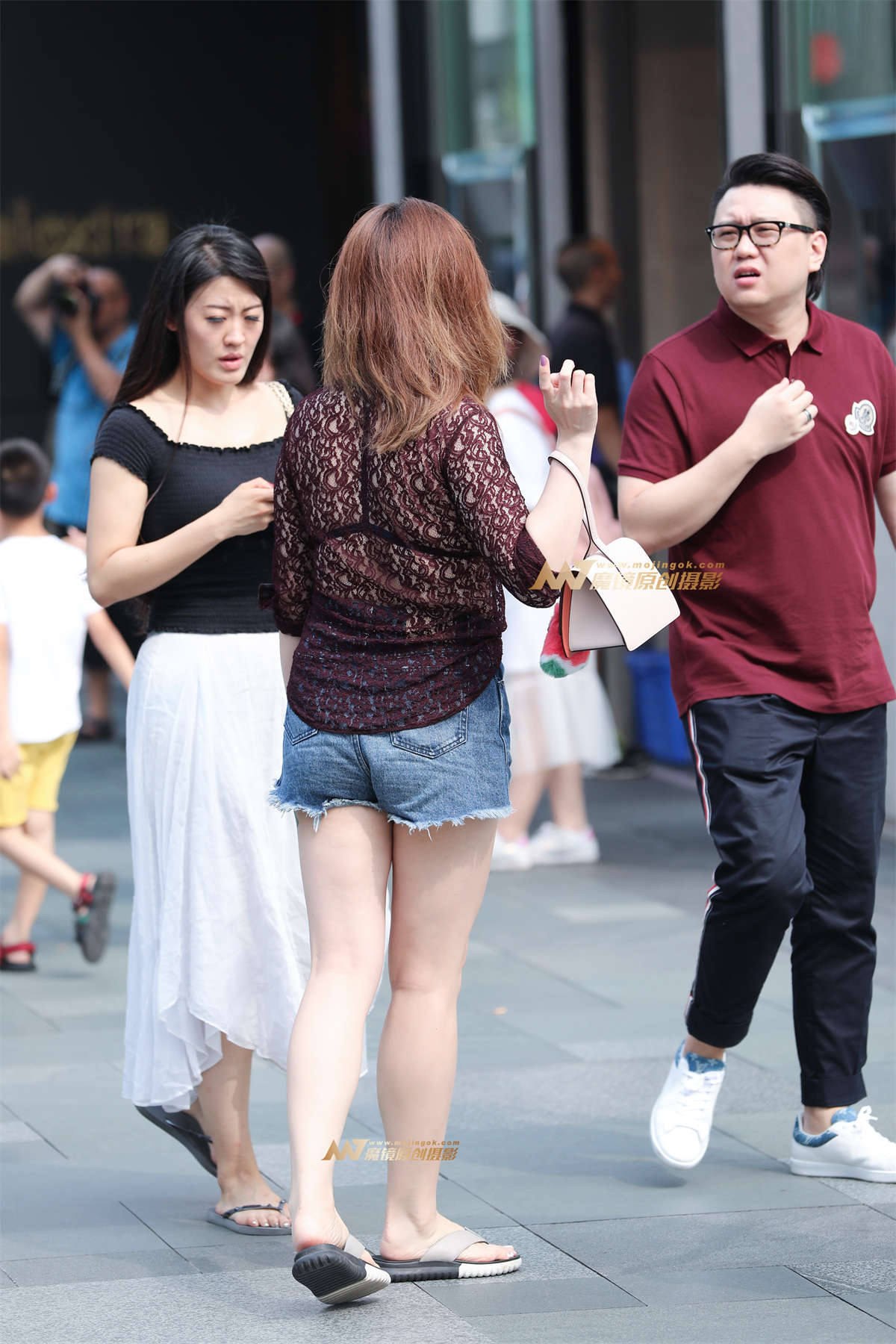 图片[2]-【辉辉赛贴】紫色蕾丝透视衫少妇-日更街拍