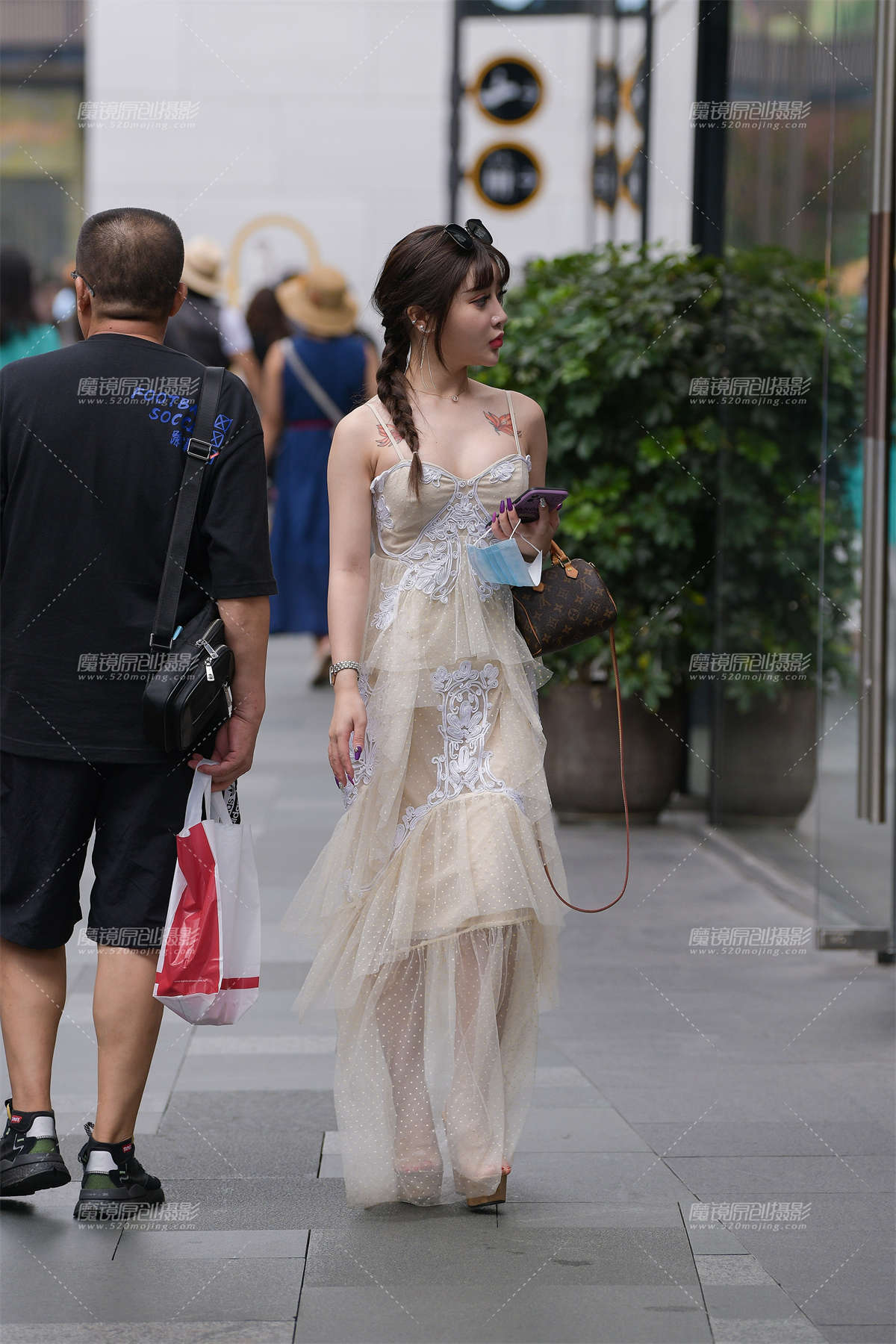 图片[2]-她这是~玫瑰花吗？-日更街拍