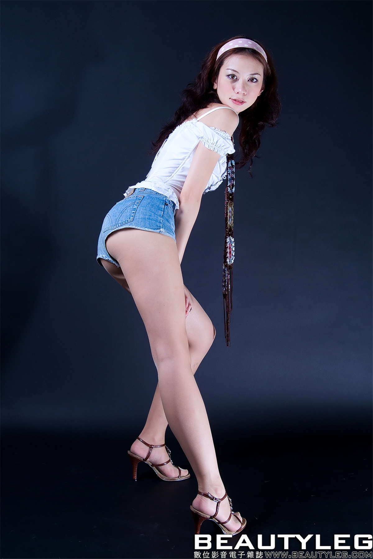 Beautyleg 2006.10.10 NO.093 Emily-日更街拍