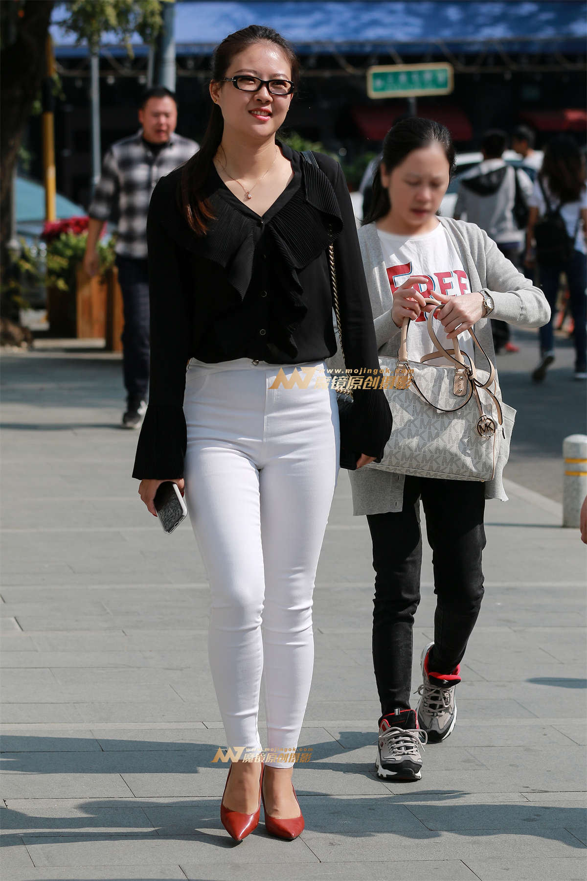 【小默赛帖】第1304篇★修身白裤★-日更街拍