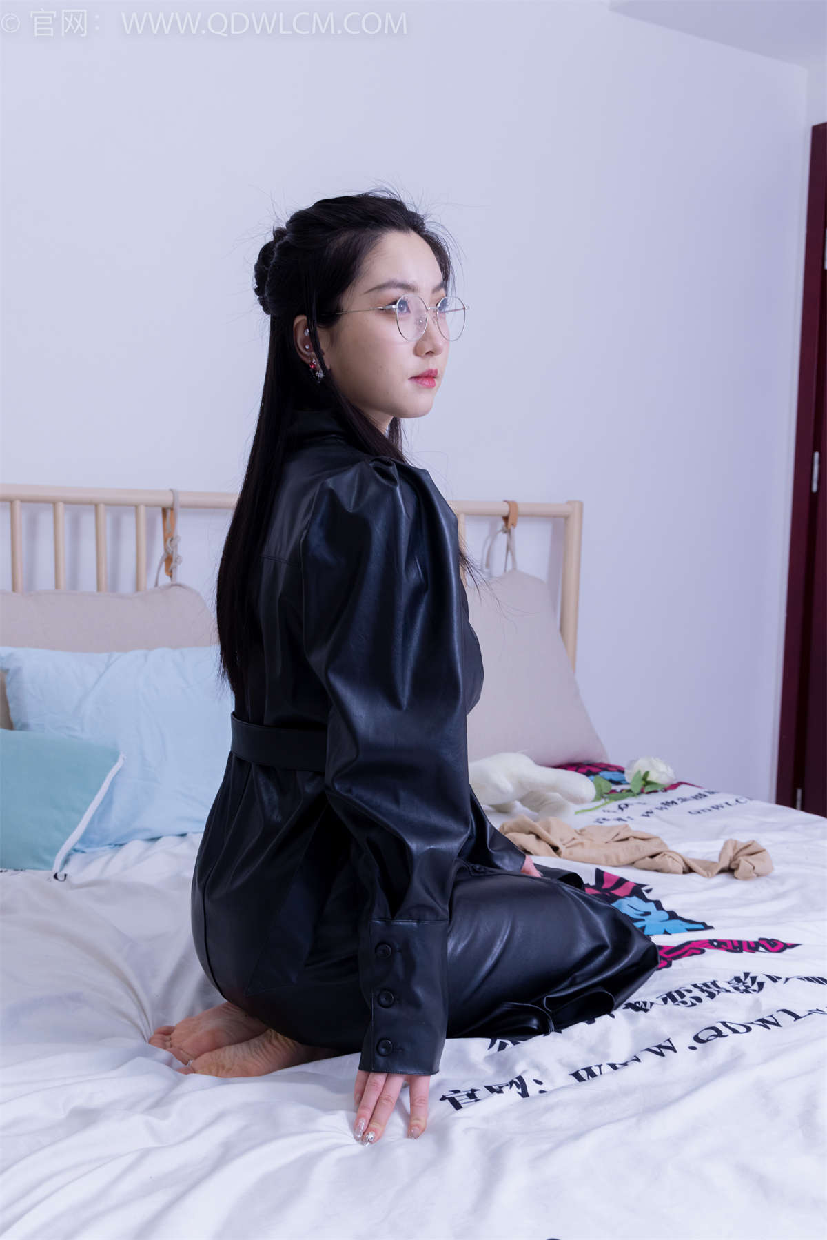 物恋传媒 NO.1951 川川-冰山美人-日更街拍