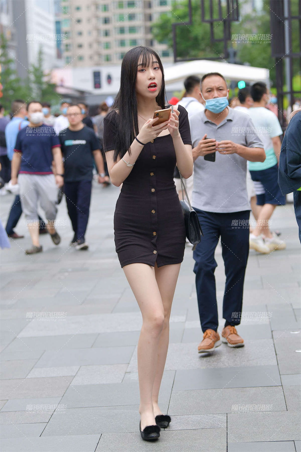 美腿包臀裙小姐姐-日更街拍