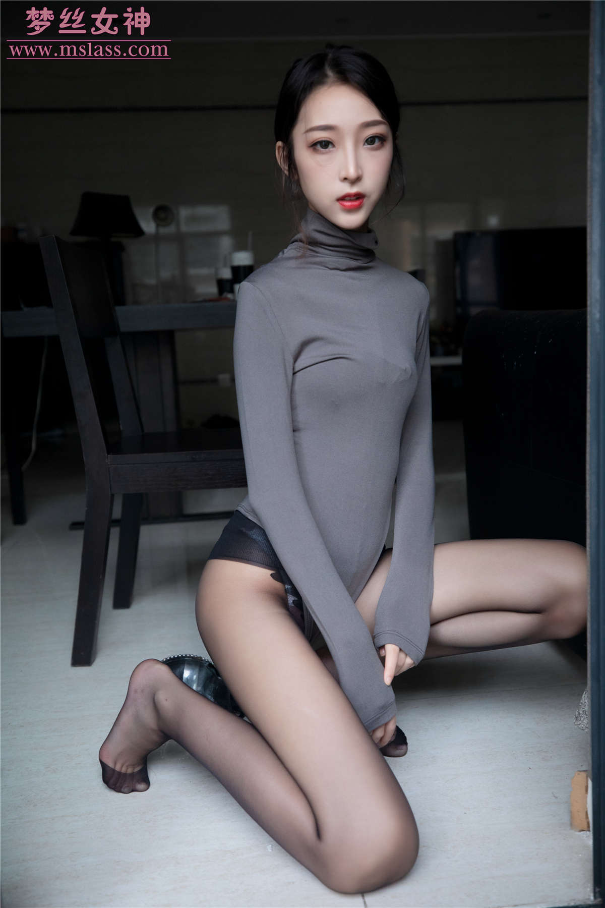 2019.08.05 乔儿 主播乔儿 舞蹈搭配黑色丝袜（精）-日更街拍