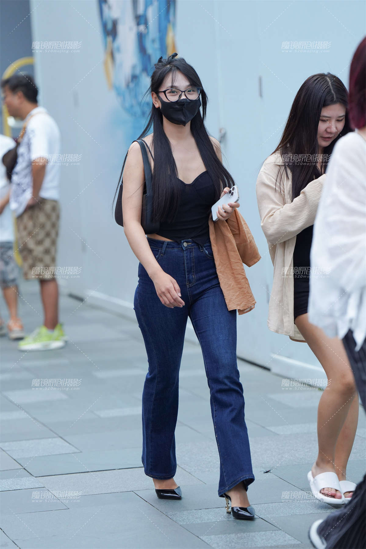图片[2]-紧牛眼镜妹-日更街拍