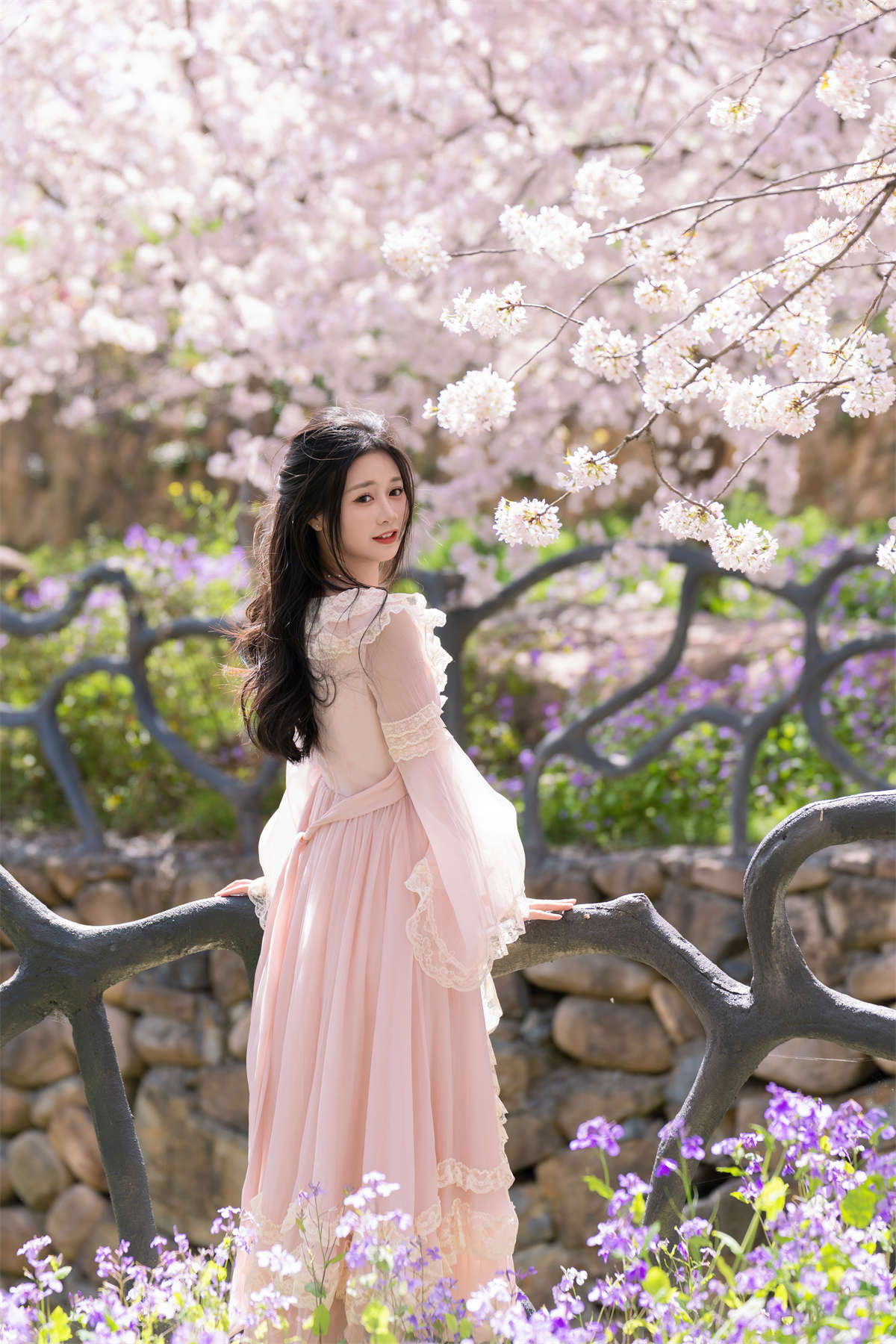 YITUYU艺图语 2024.05.09 樱花树下的她 橙子舒插图1