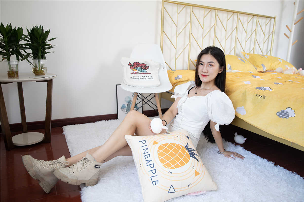 物恋传媒460期：悠悠-白色恋歌-日更街拍