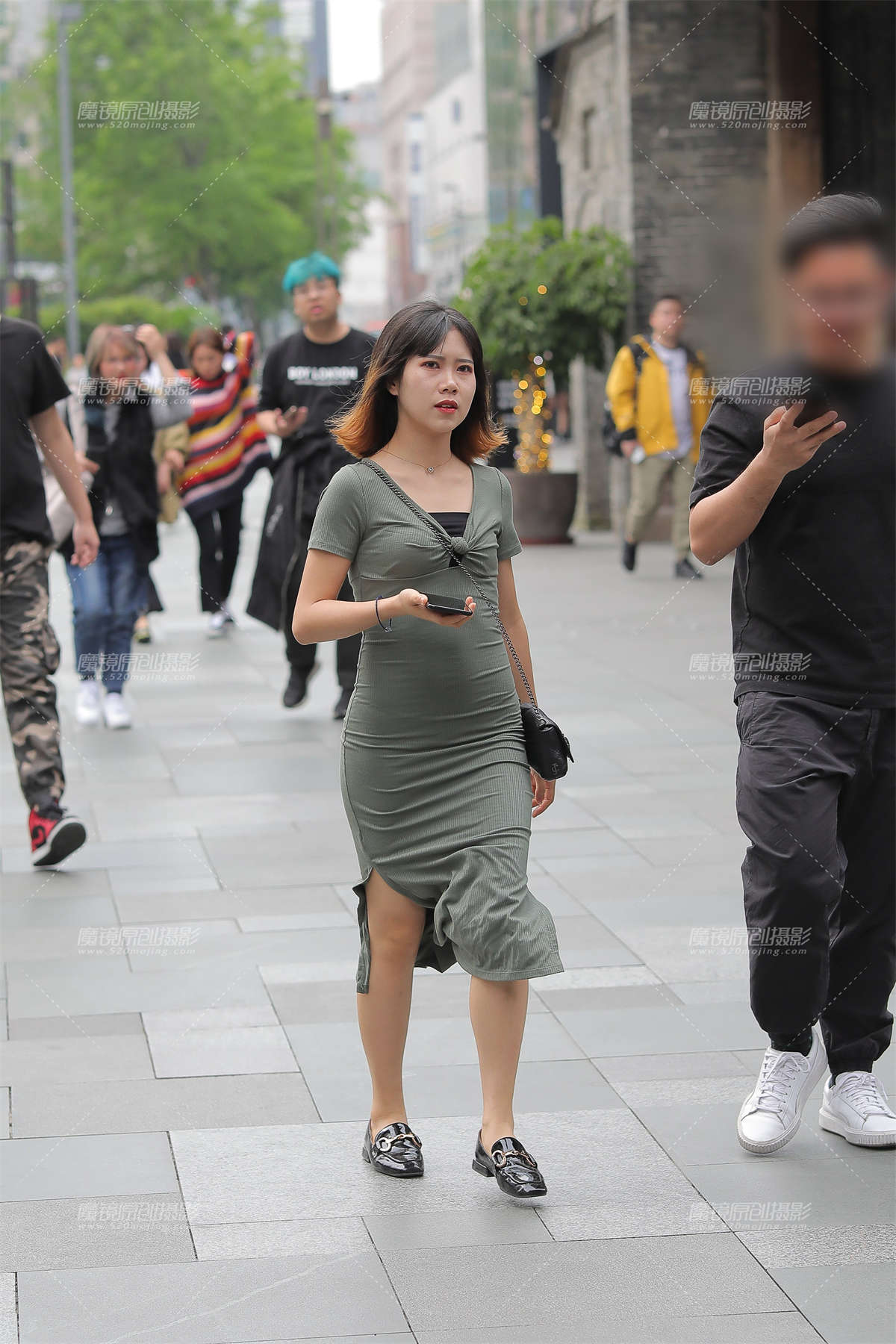 【凯恩赛贴】圆润饱满翘臀-日更街拍