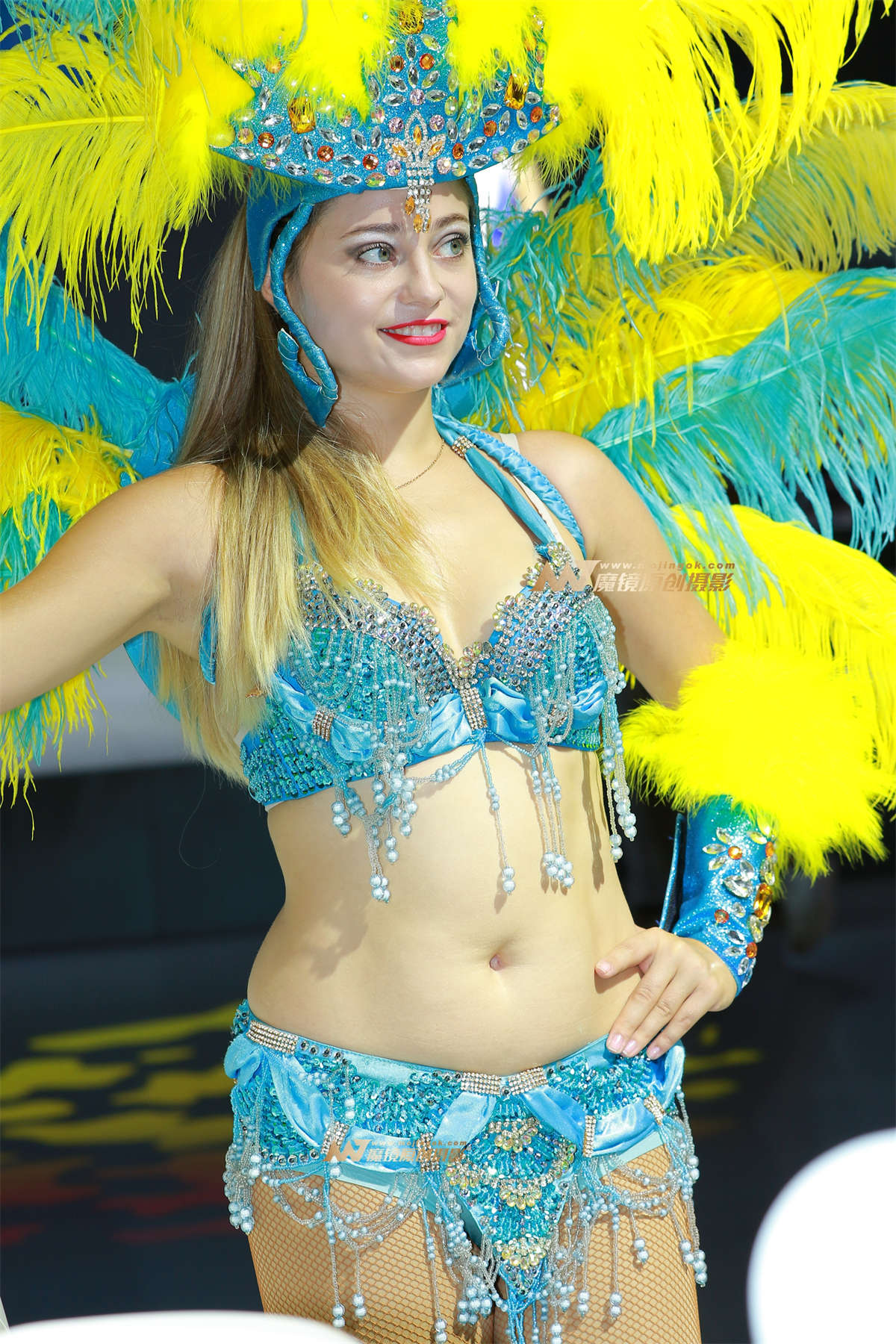 图片[2]-这种算维秘秀吗 性感丝网模特-日更街拍