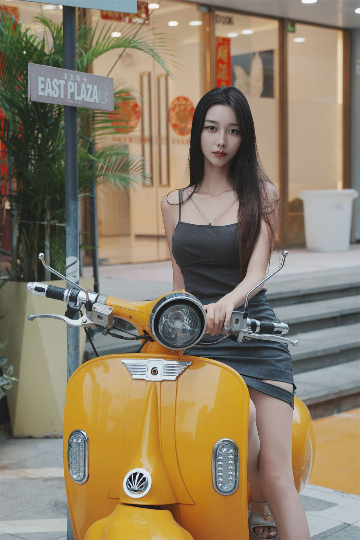 YITUYU艺图语 2025.04.22 高冷性感女孩 茵籽儿-日更街拍