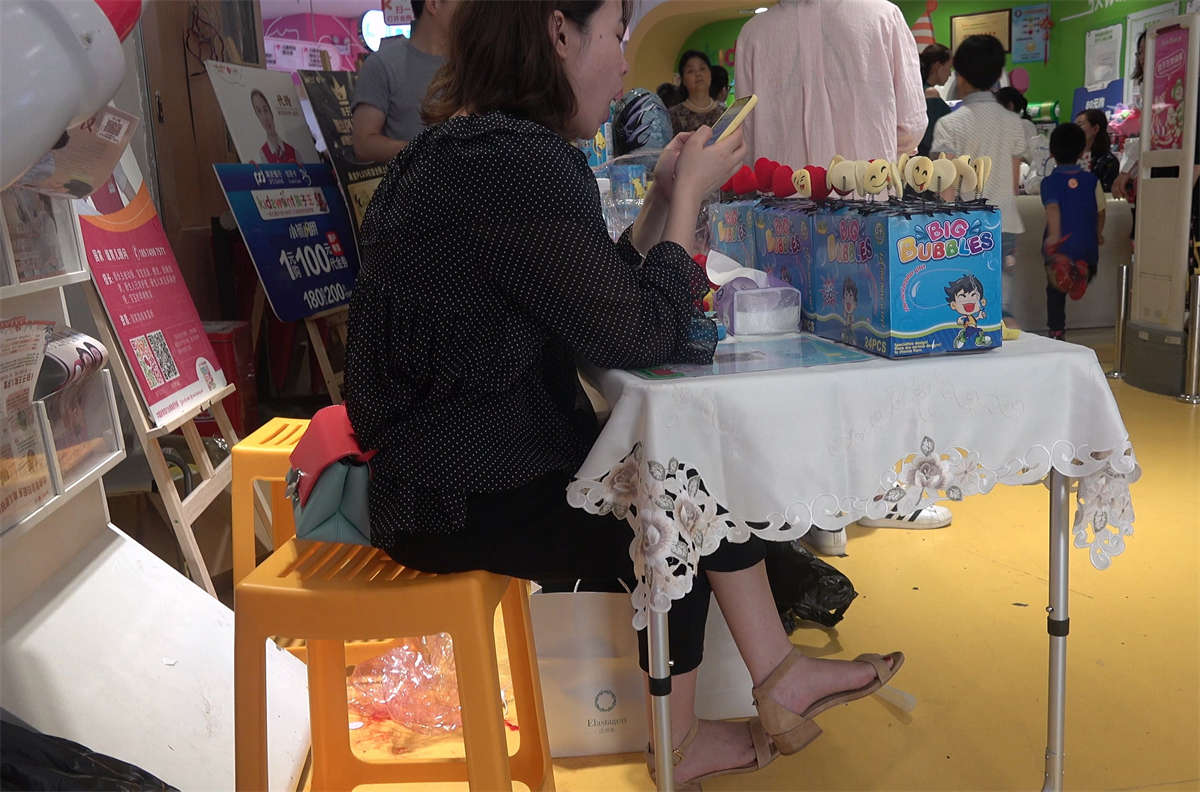 图片[2]-凉高跟，美足美女-日更街拍