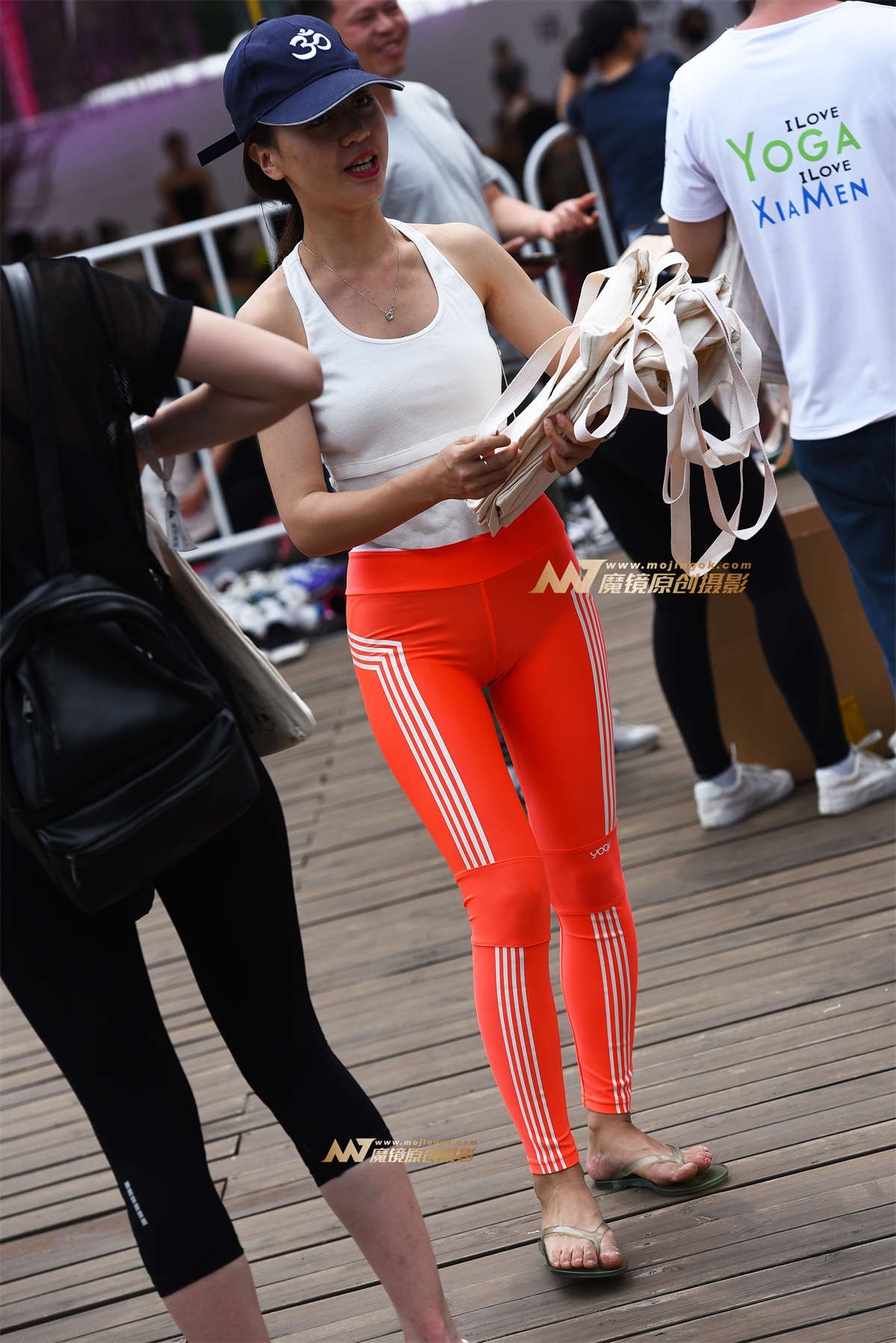 【咔喳赛贴】买一送二推销妹妹-日更街拍