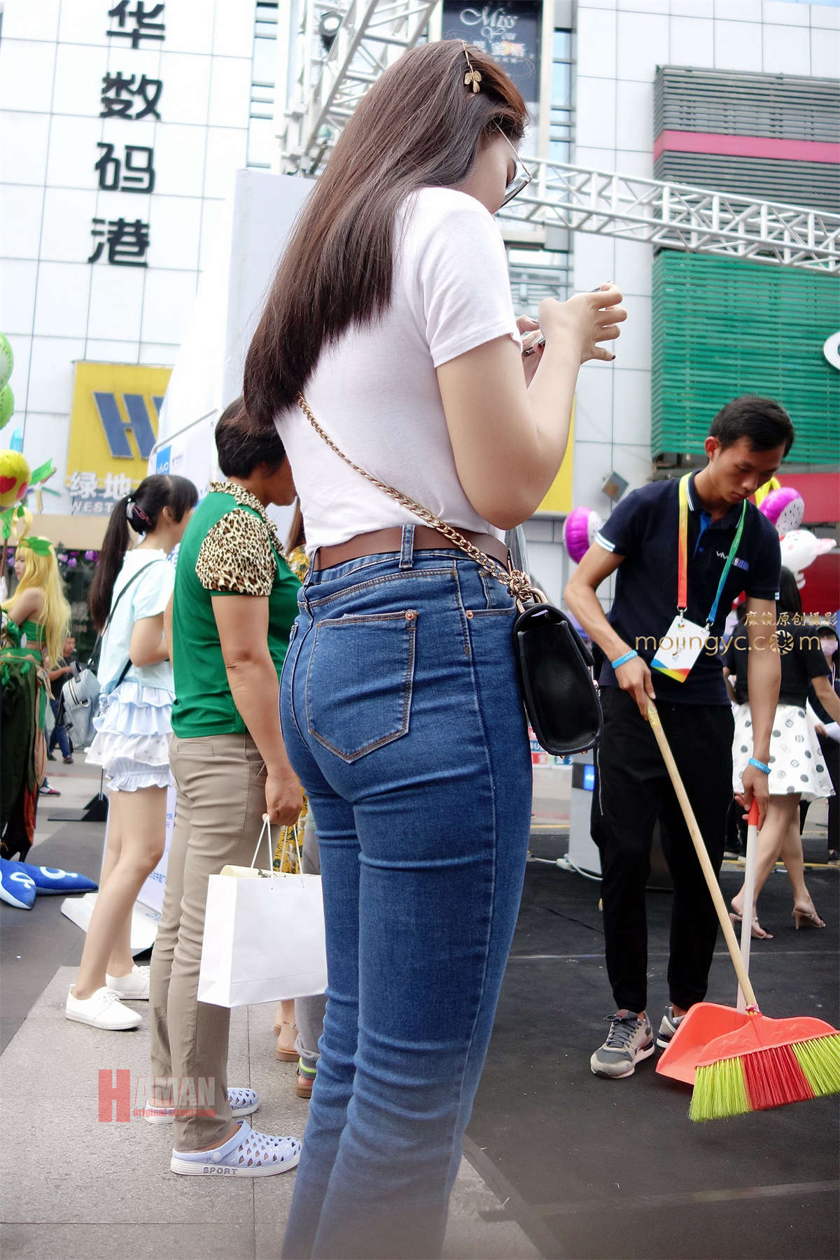 图片[2]-肉搏篇——丰满蓝牛街拍-日更街拍