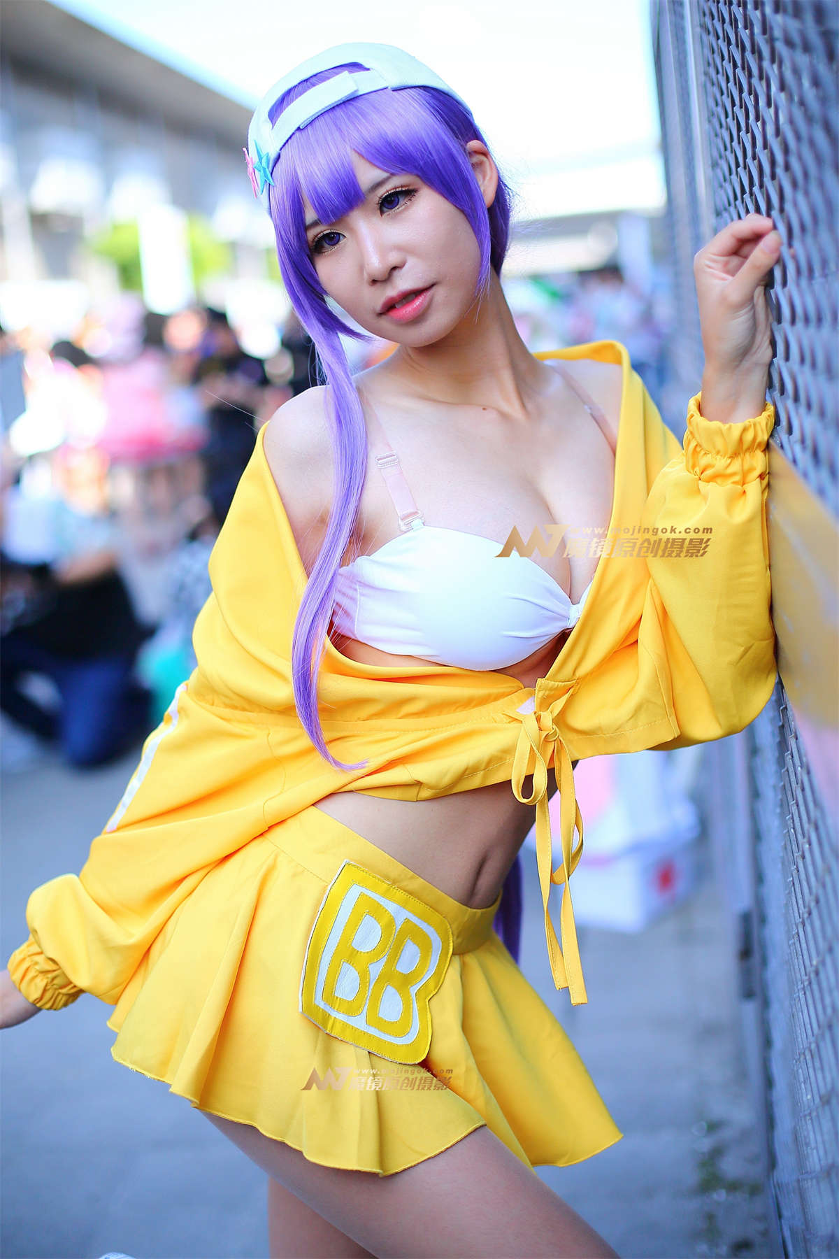 性感黄色运动装coser-日更街拍