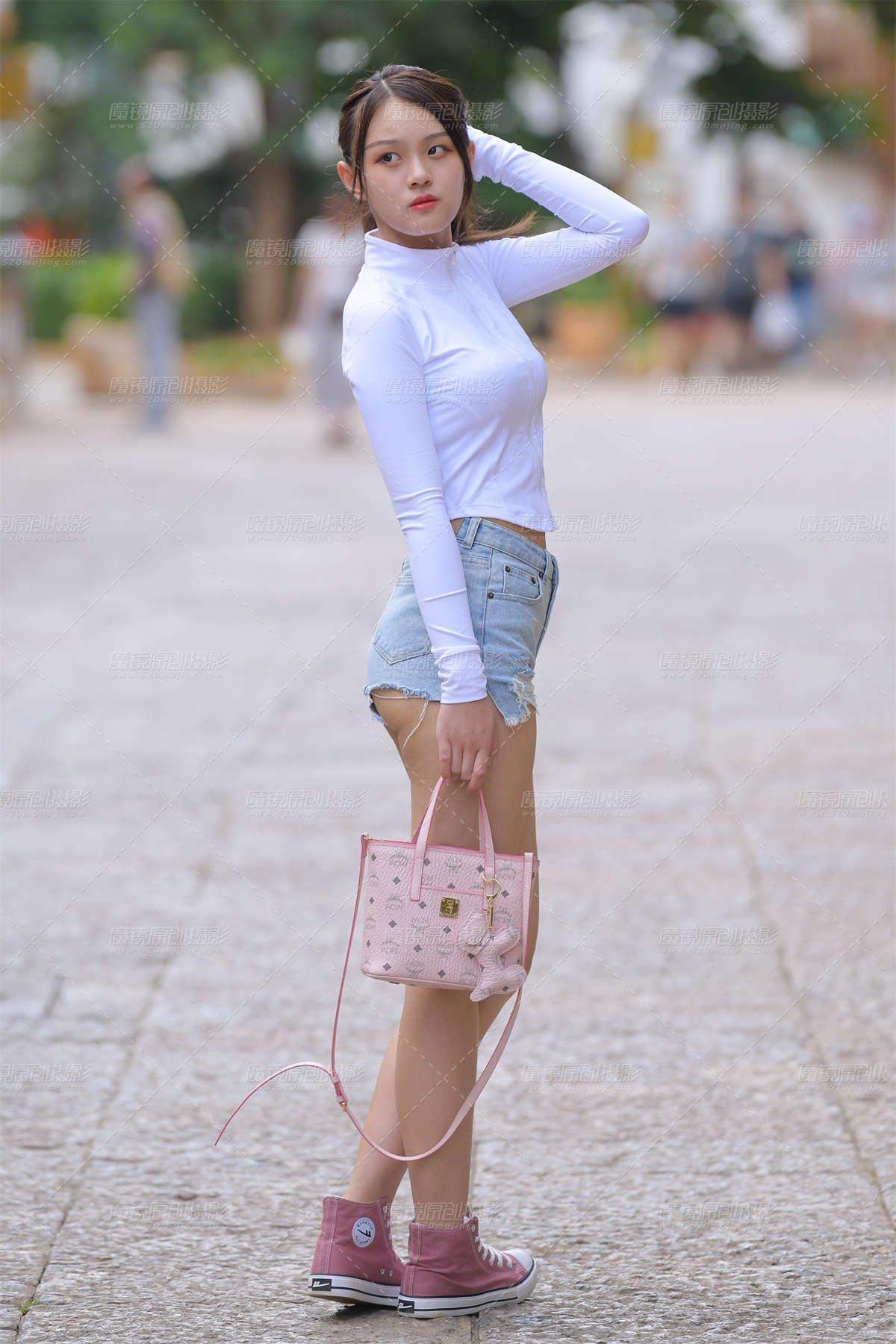 【红石大理旅拍作品】第六篇：热裤小妹-日更街拍