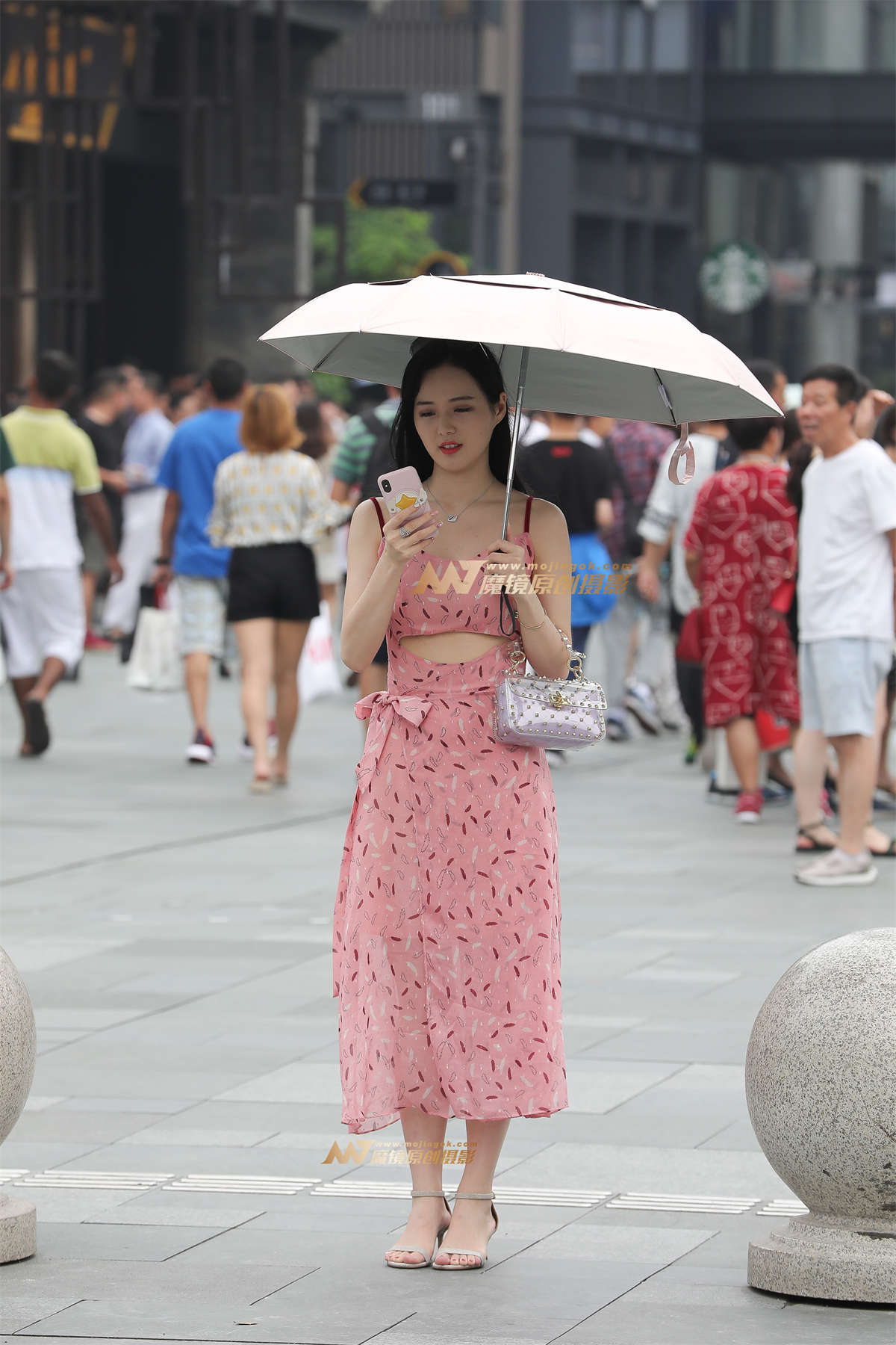 【凯恩赛帖】让人怦然心动的唯美女生-日更街拍