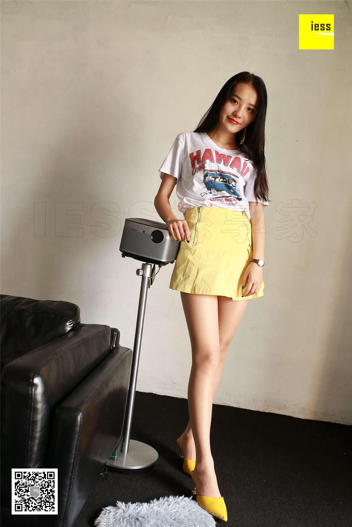 IESS异思趣向 丝享家209期：报告！是果冻先动的手婉萍-日更街拍