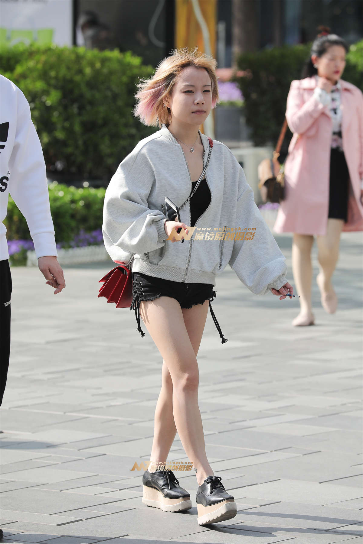 【凯恩赛帖】热裤小妹-日更街拍