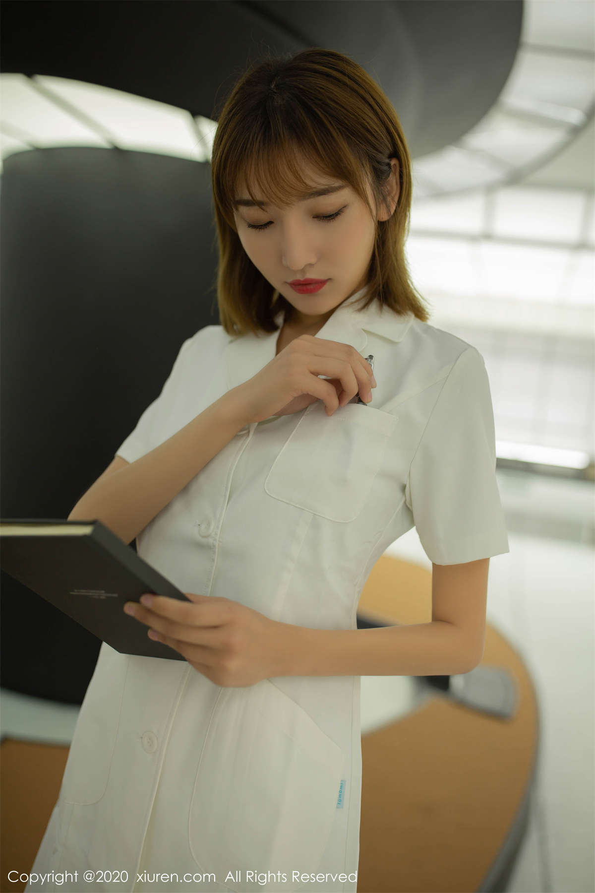 图片[2]-Xiuren秀人网 2020.01.14 NO.1931 陆萱萱-日更街拍