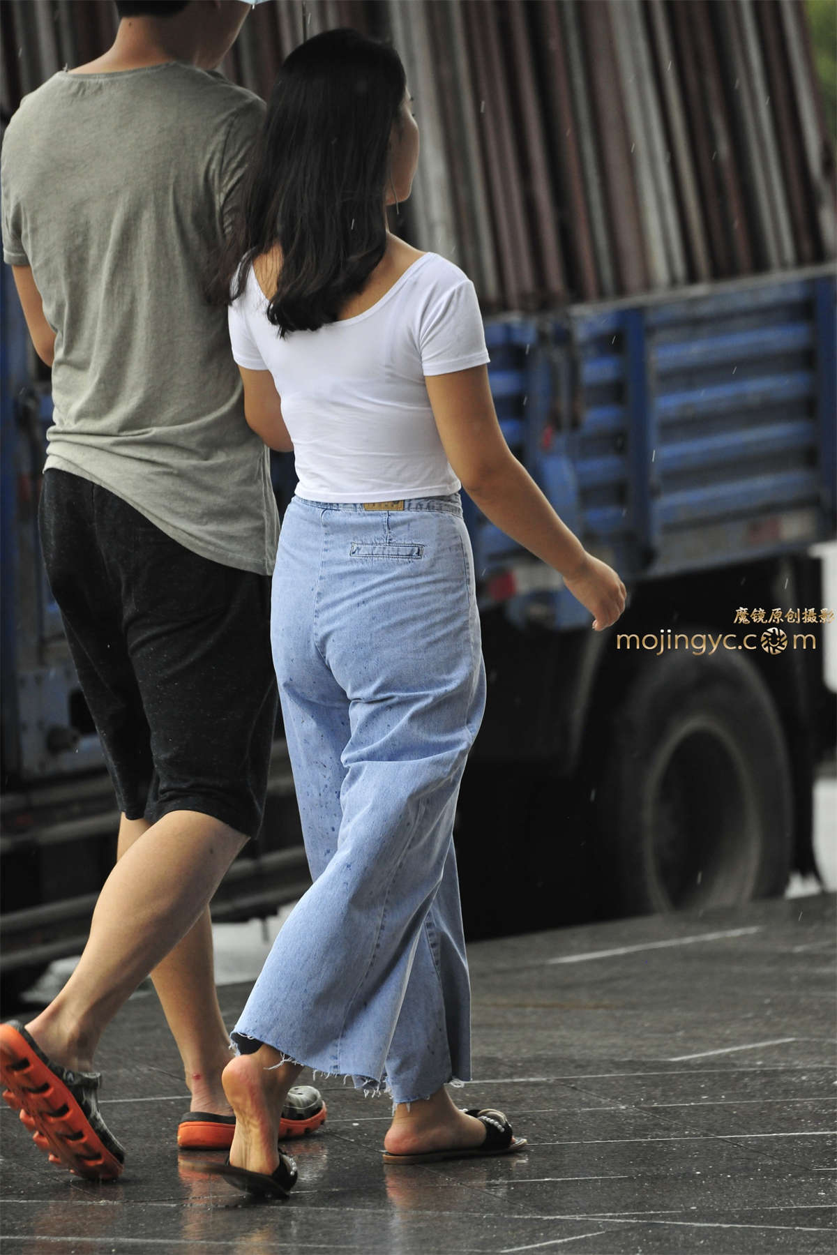 图片[2]-2017-08-13丰满少妇-日更街拍