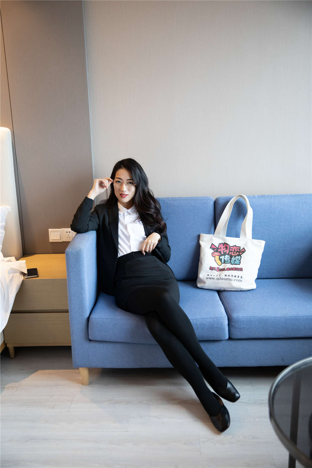 物恋传媒 NO.596 小茶-浅神伤-日更街拍