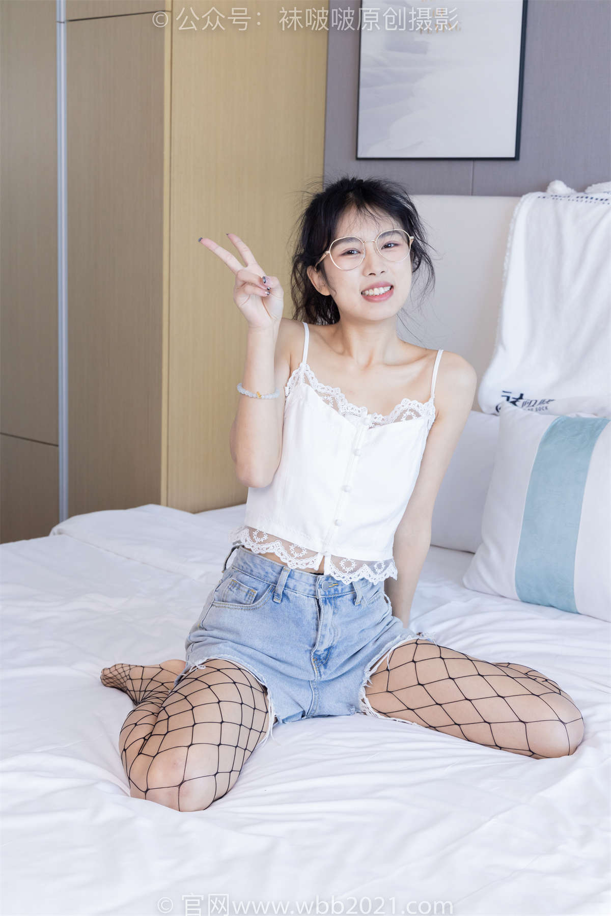 图片[2]-袜啵啵 No.383 奶油-长靴、高跟长靴、黑丝（脚尖加固款）、网袜、裸足（黑色美甲）花絮版-日更街拍