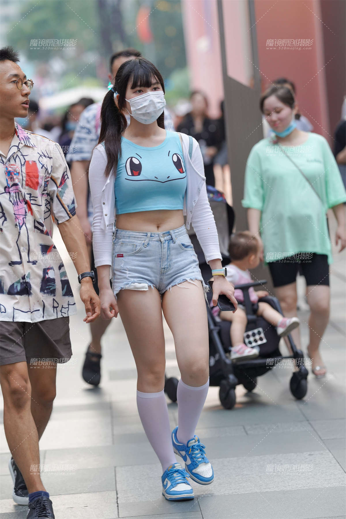 热裤美眉-日更街拍