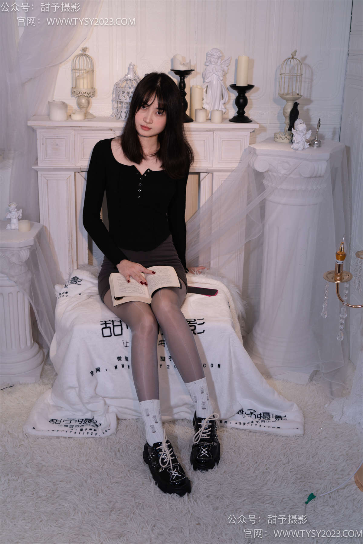 图片[2]-甜予摄影016期：小野-皮鞋、白棉袜、油亮灰丝 完整版-日更街拍