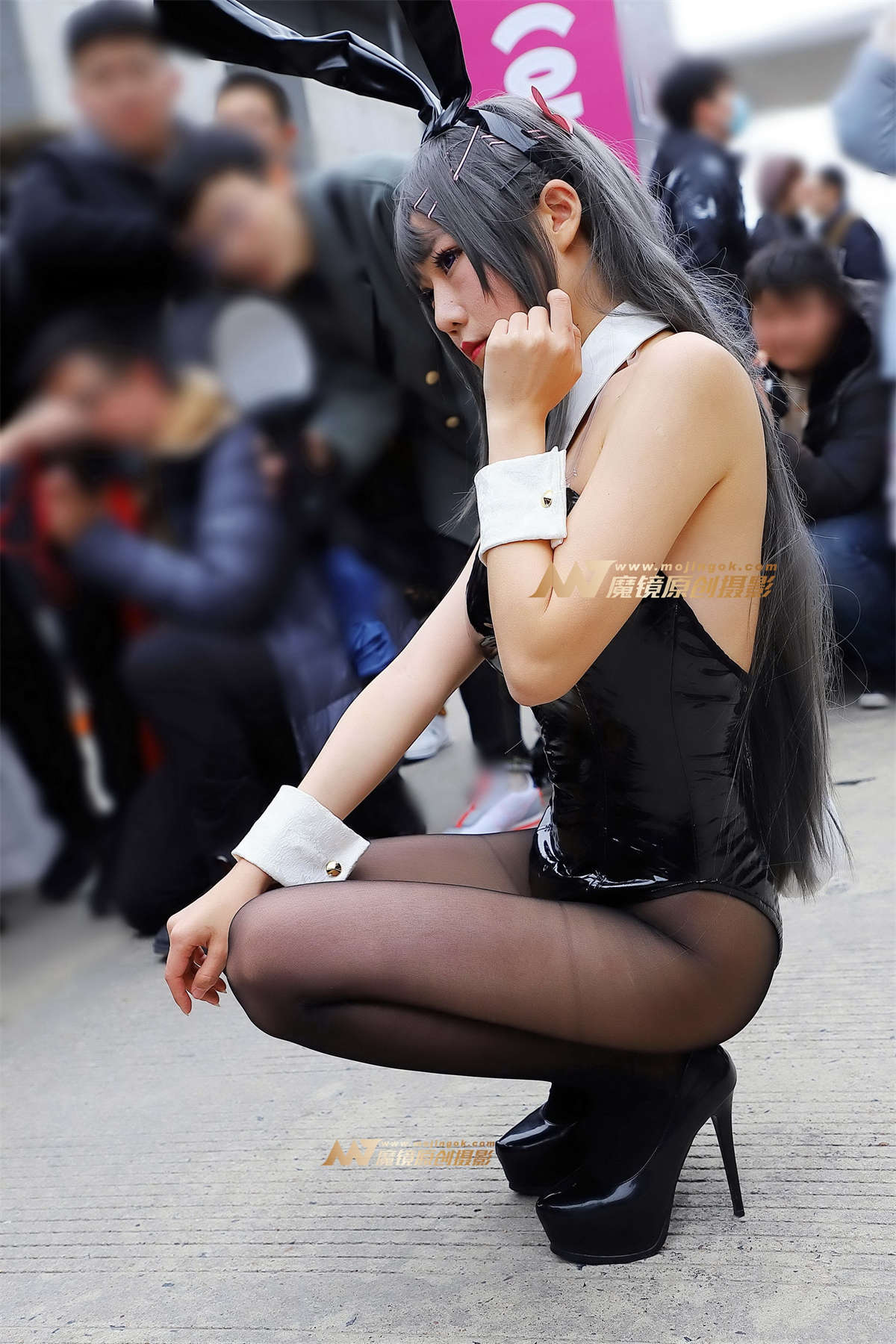 皮衣黑丝兔妹-日更街拍