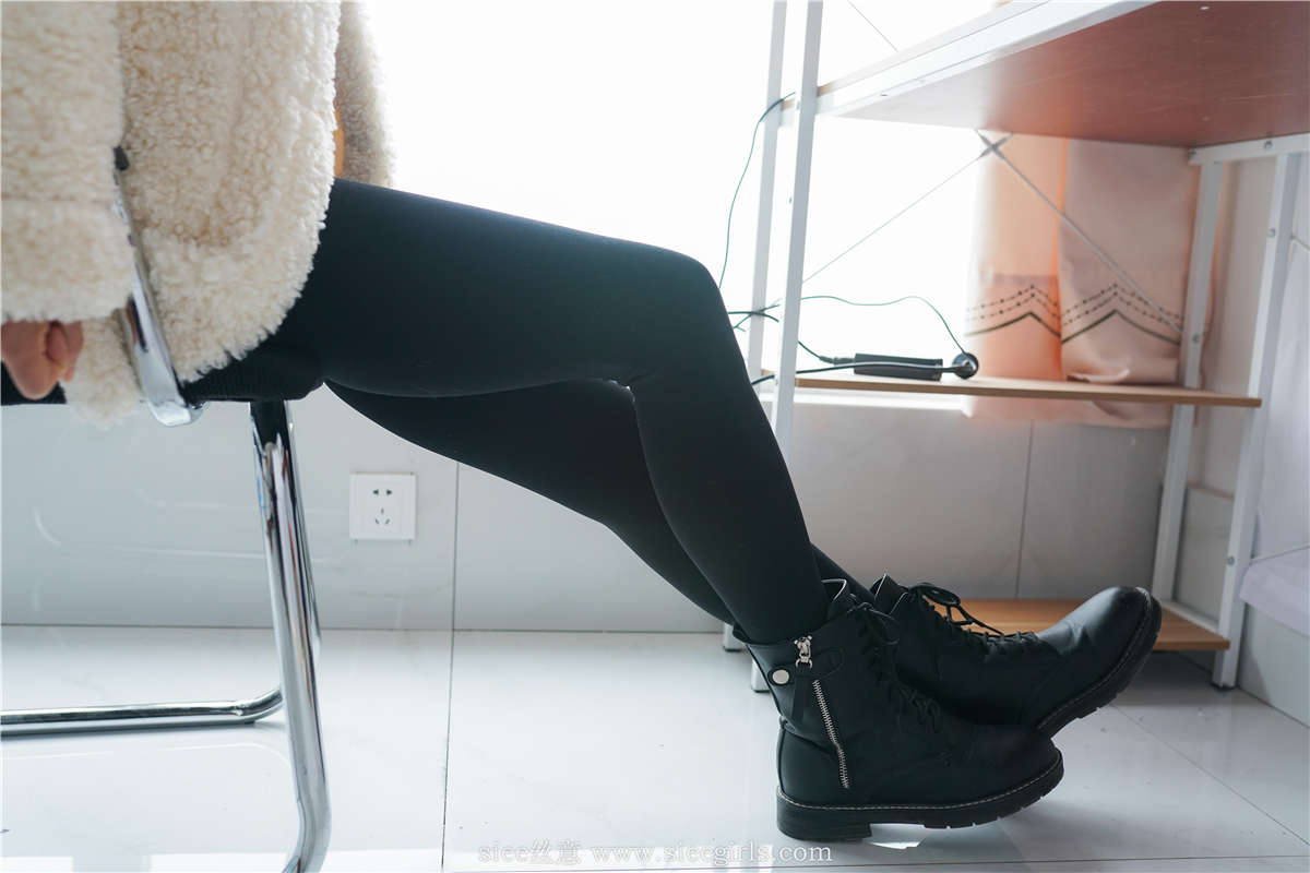 SIEE丝意 NO.416 童童 除夕夜，心存欢喜-日更街拍