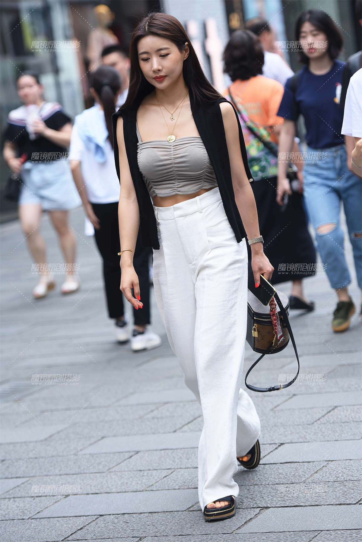 【咔喳赛帖】闲逛-日更街拍