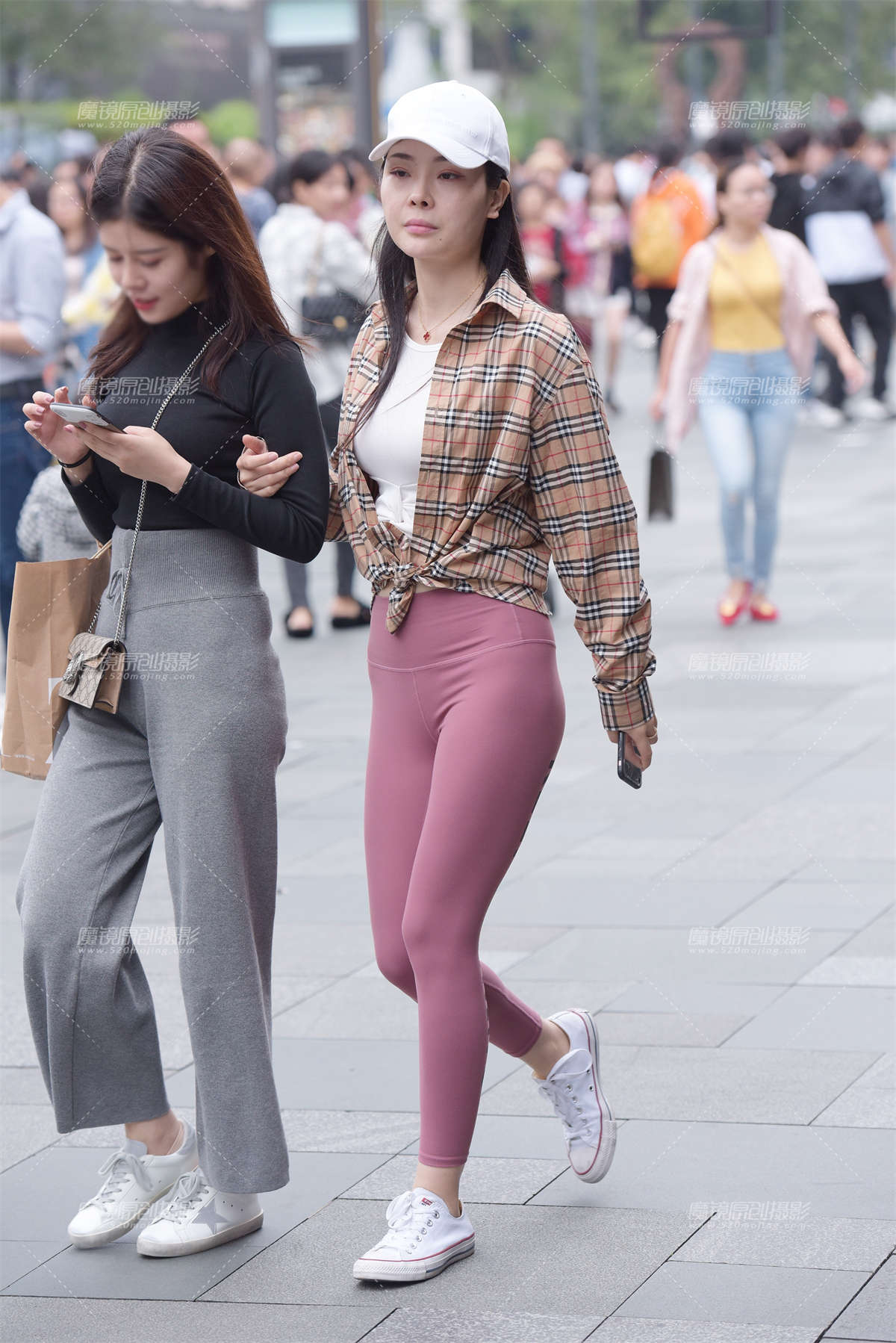 【慕容笙赛贴】瑜伽裤美女-日更街拍