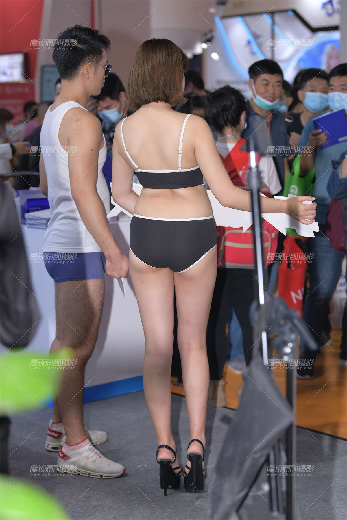 图片[2]-2020性文化-性感爆乳女模~-日更街拍