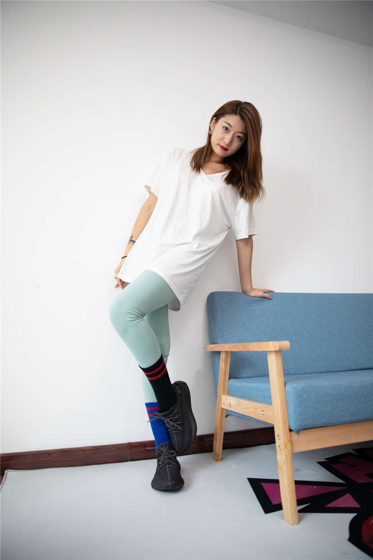 物恋传媒 NO.598 言言-思念如何-日更街拍