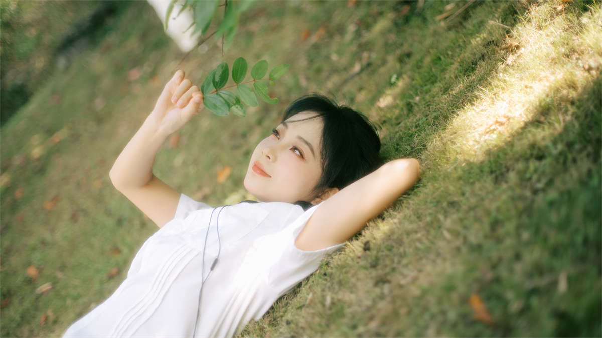 YITUYU艺图语 2024.11.28 午后 美女不吃榴莲插图1