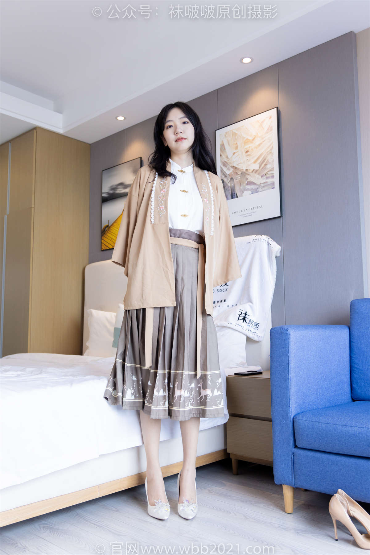 图片[2]-袜啵啵 No.387 小甜豆-两双高跟鞋、黑丝（脚尖微加固款）、肉丝（脚尖微加固款）花絮版-日更街拍