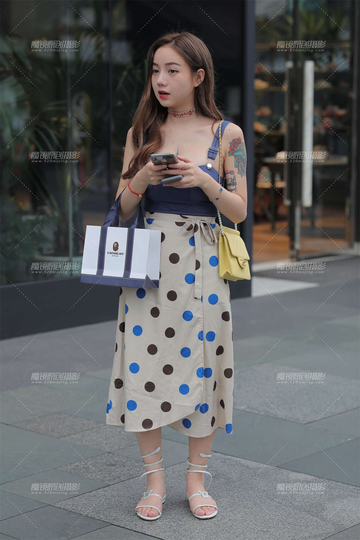 可爱大眼妹-日更街拍