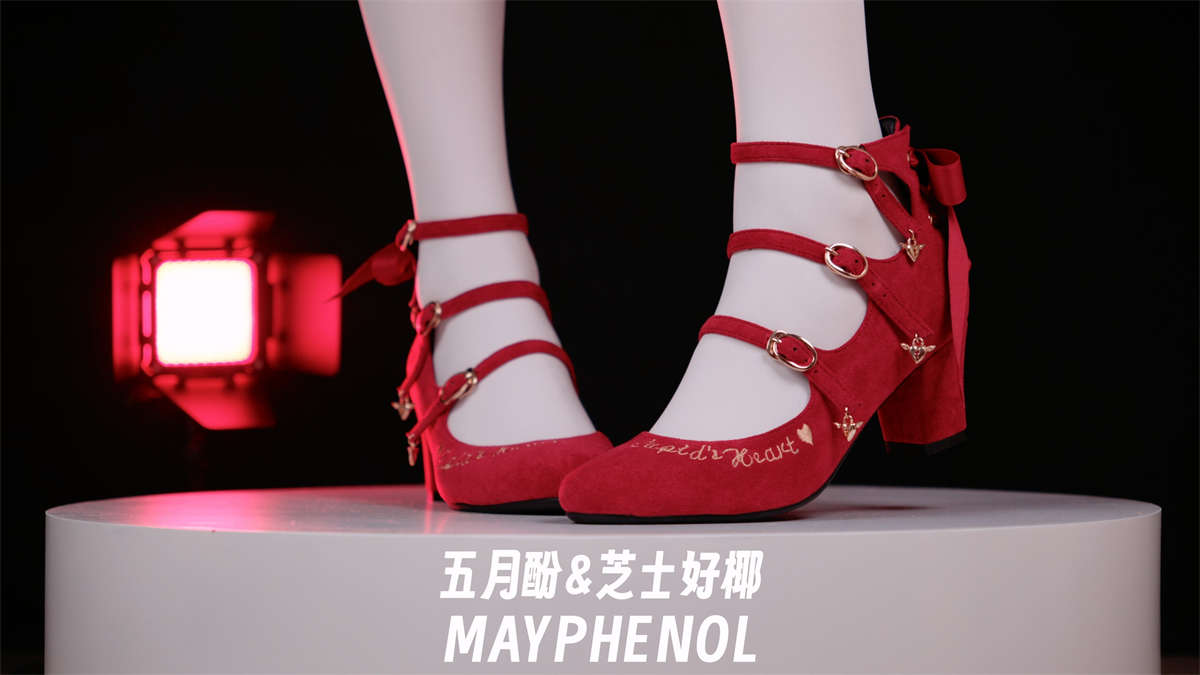 图片[2]-芝士好椰 红绒映春 奇迹岛丘比特之心绒面红色-日更街拍