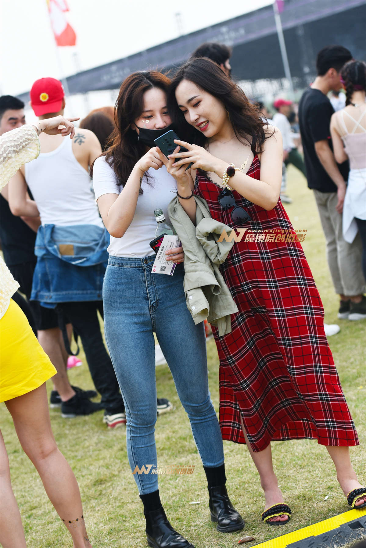 【咔喳赛贴】牛仔曲线-日更街拍