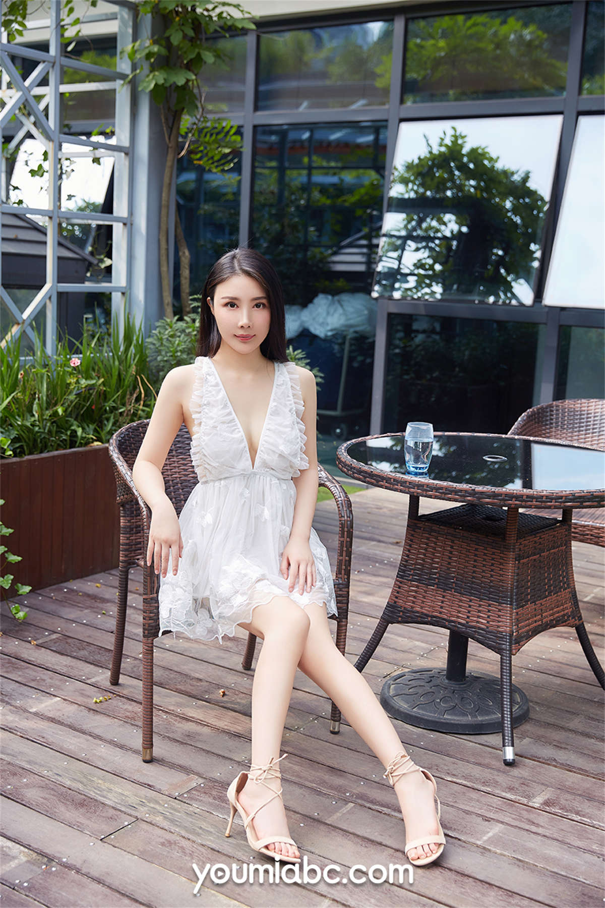 YouMi尤蜜 2019.07.17 少妇の花房 子怡-日更街拍