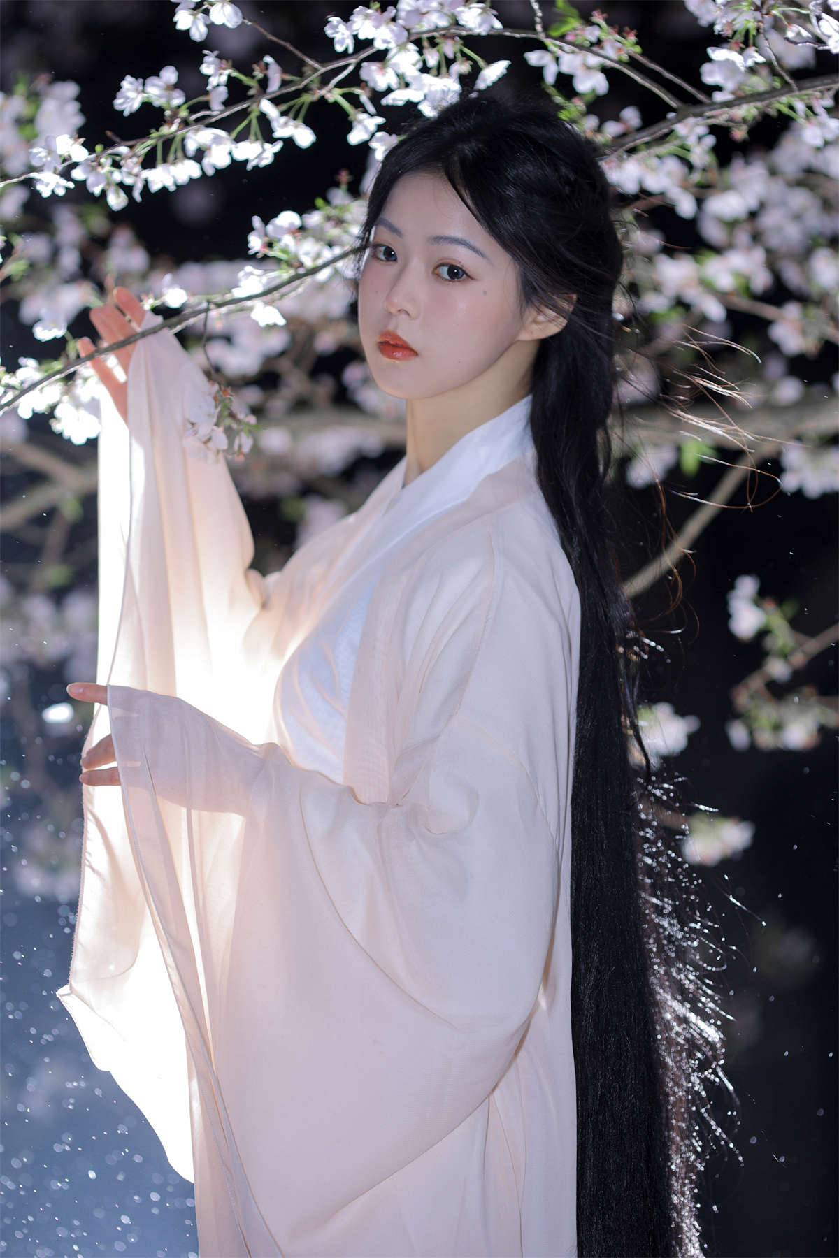 YITUYU艺图语 2024.05.12 夜樱 小羊-日更街拍