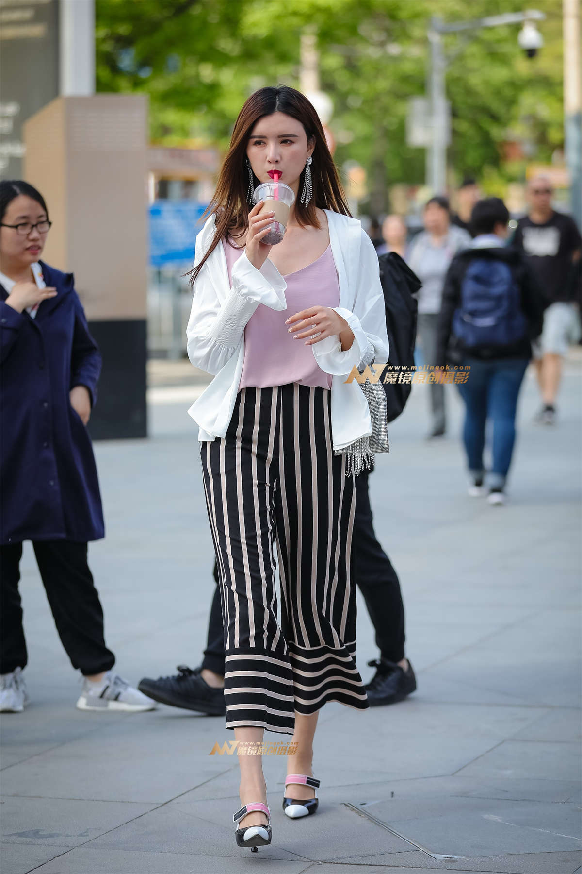 图片[2]-女人就要活的漂亮-日更街拍