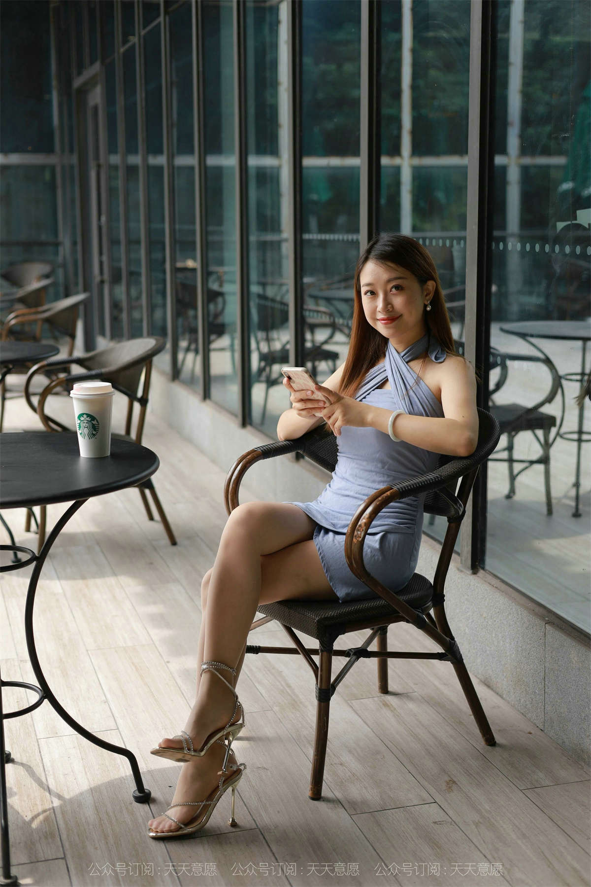 IESS异思趣向 丝享家915期：小婕 咖啡店邂逅网紅美女-日更街拍